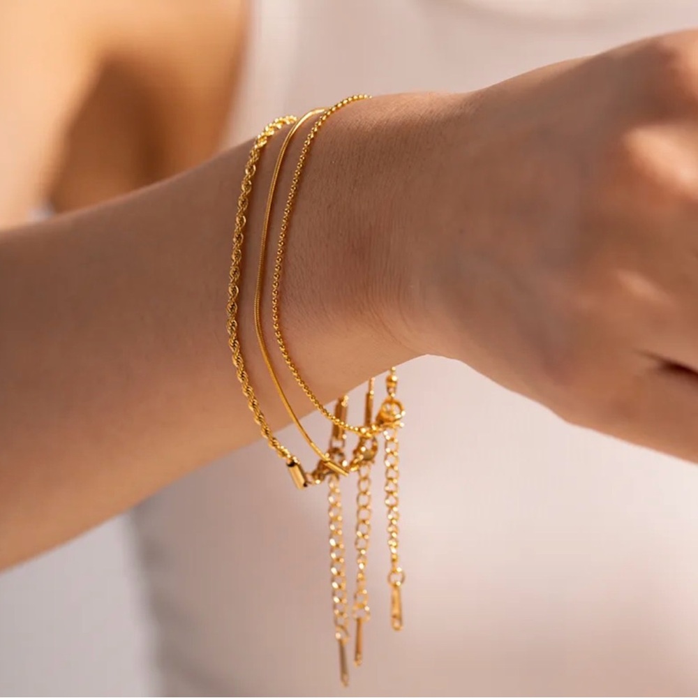 ✨ Gold PVD Stainless Steel Bracelet Set | Layered Minimal Chain Bracelets - Picture 4 of 4